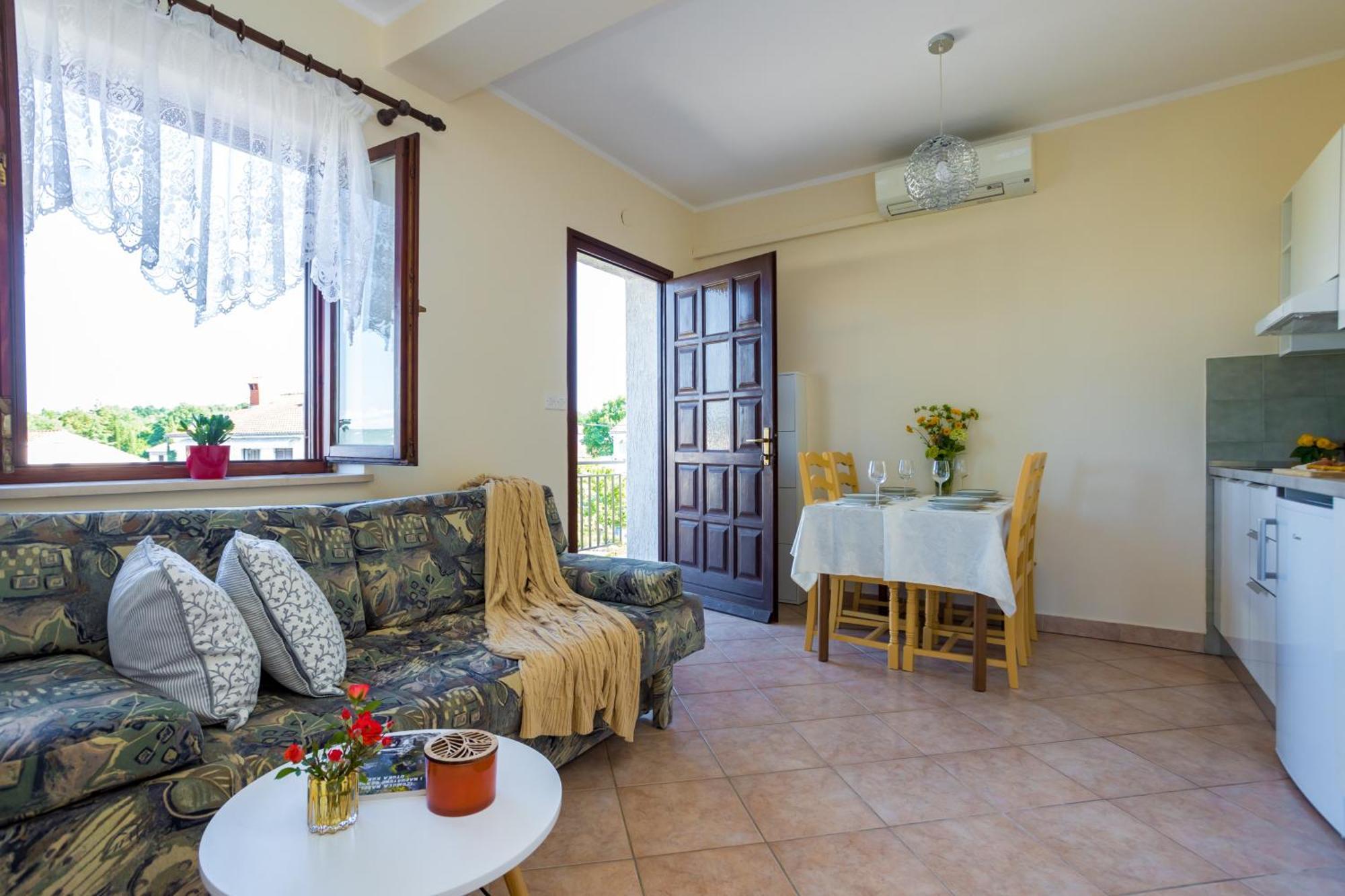 Apartments And Rooms Kod Keti Malinska Extérieur photo