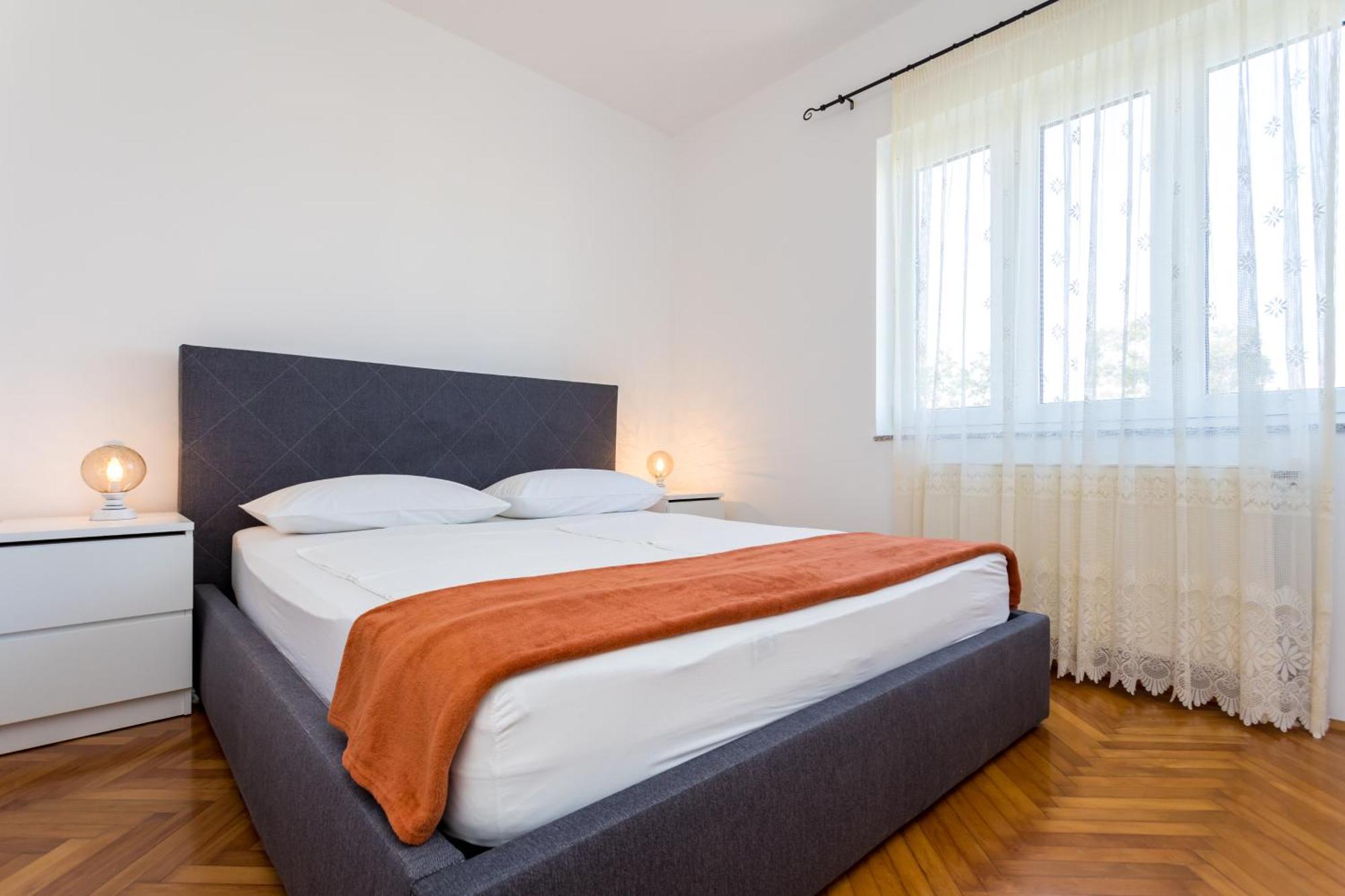 Apartments And Rooms Kod Keti Malinska Extérieur photo